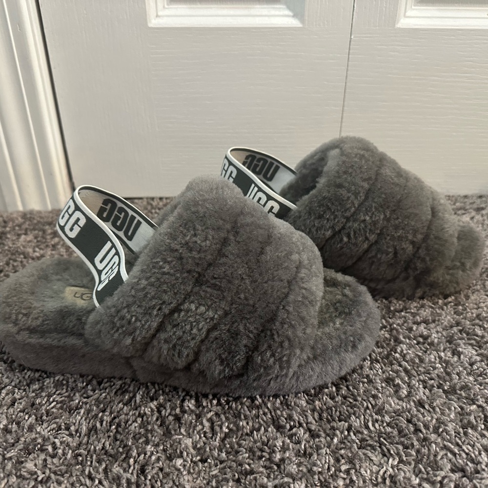 Ugg Fluff-Yeah Charcoal Slippers